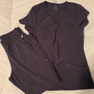 Cherokee infinity scrub set